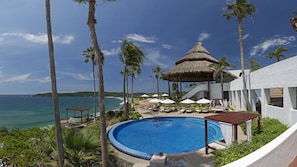 Outdoor pool, pool loungers