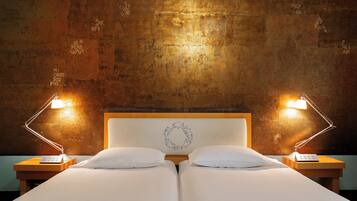 Standard-Doppel- oder -Zweibettzimmer | Allergikerbettwaren, Daunenbettdecken, Minibar, Zimmersafe