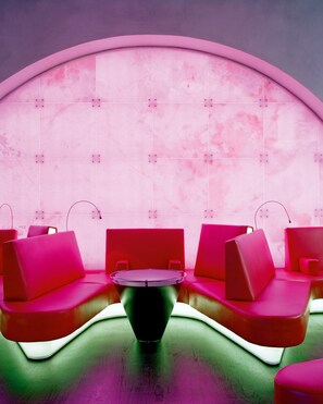 Cocktail bar