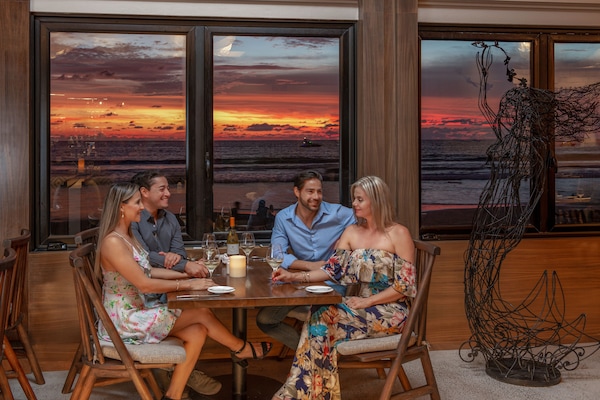 5 restoran, kahvaltı, öğle yemeği sunulur, İtalyan mutfağı