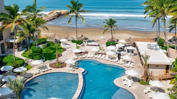 2 outdoor pools