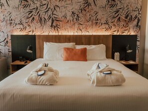 In-room safe, desk, laptop workspace, blackout drapes - Novotel Barossa Valley Resort (Rowland Flat)