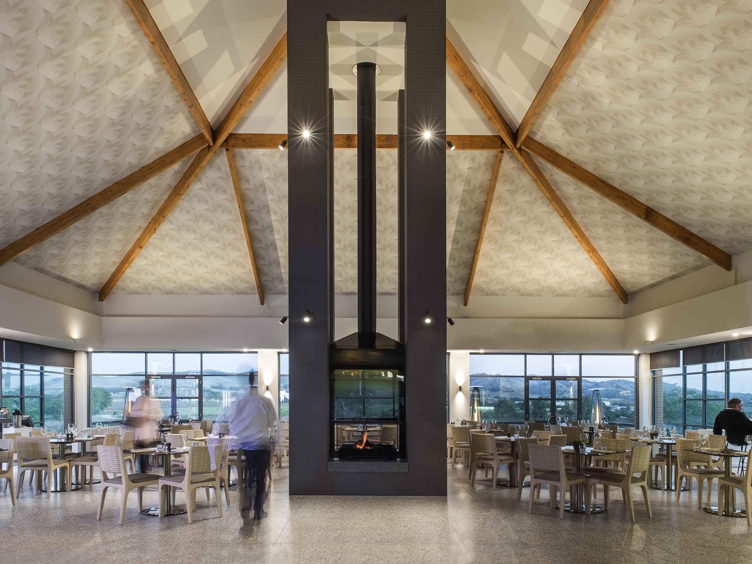 Breakfast, lunch, dinner served; pool views 