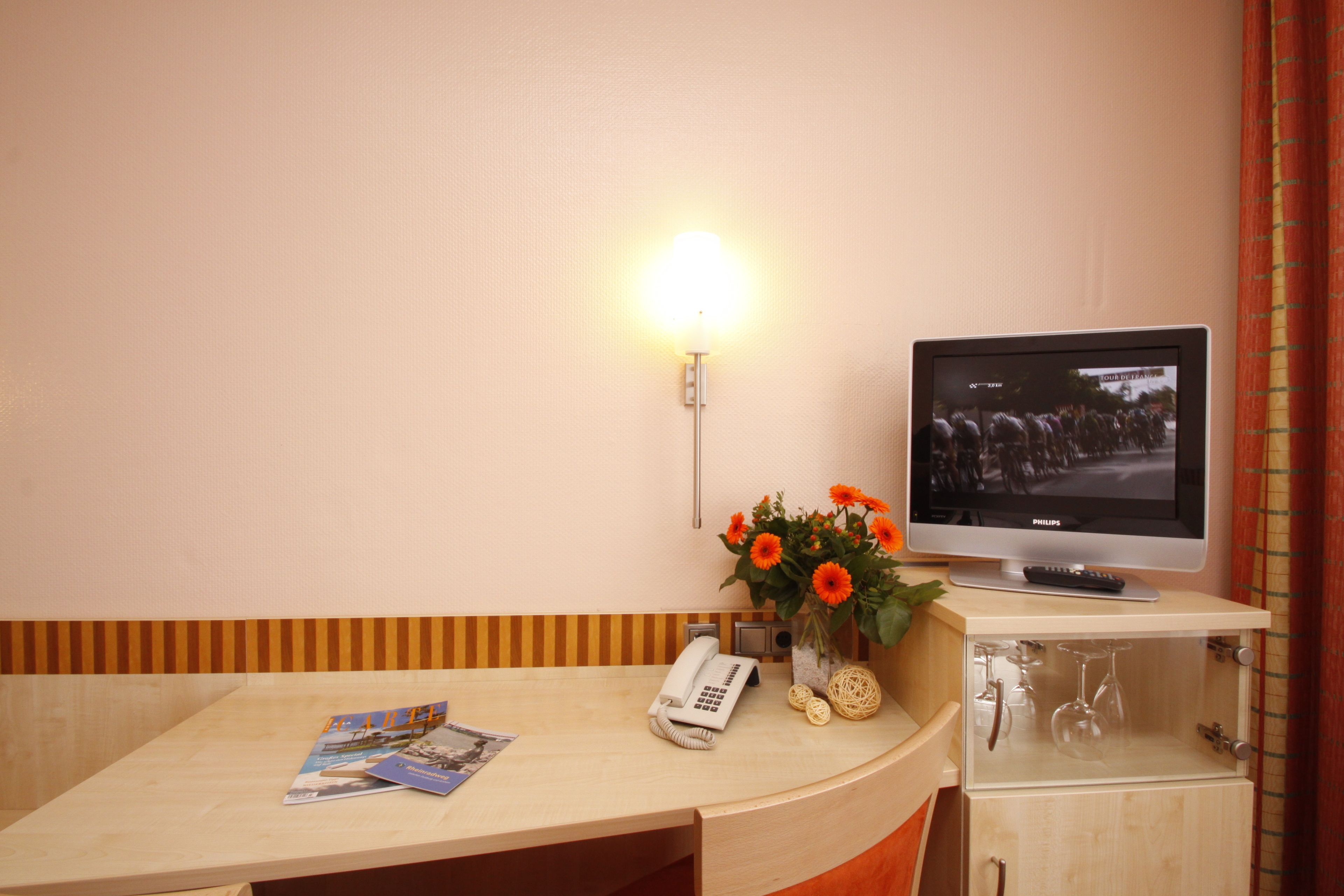 standard single room | 1 bedroom, hypo-allergenic bedding, minibar, in-room safe