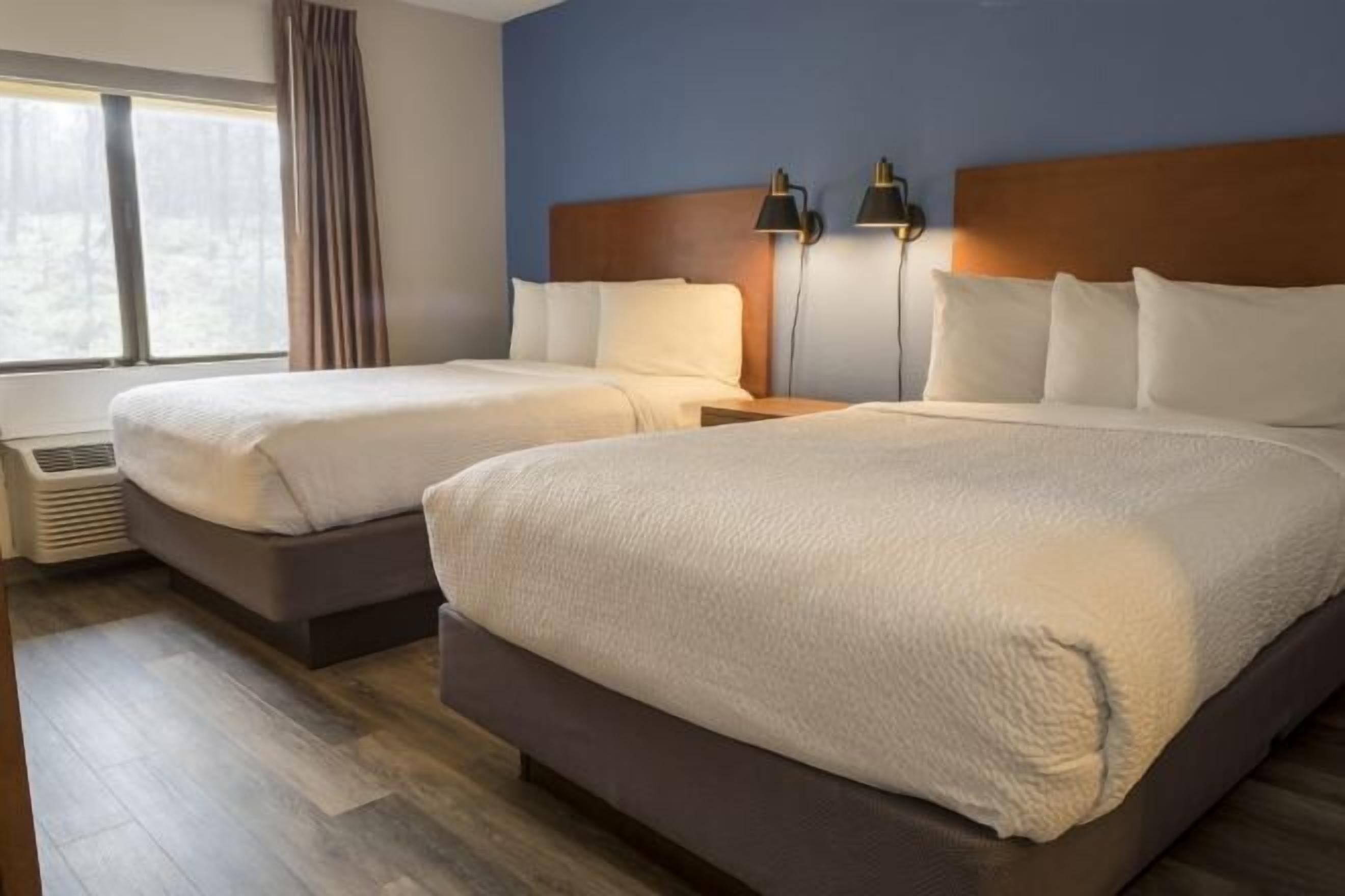 Iron/ironing board, free WiFi, bed sheets, alarm clocks