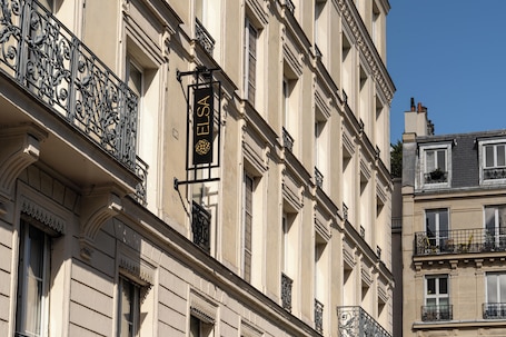 Front of property. ELSA, Hôtel Paris by Collection Vesper
