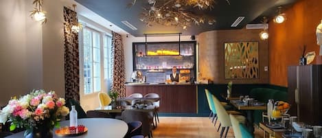 Lobby-Lounge
