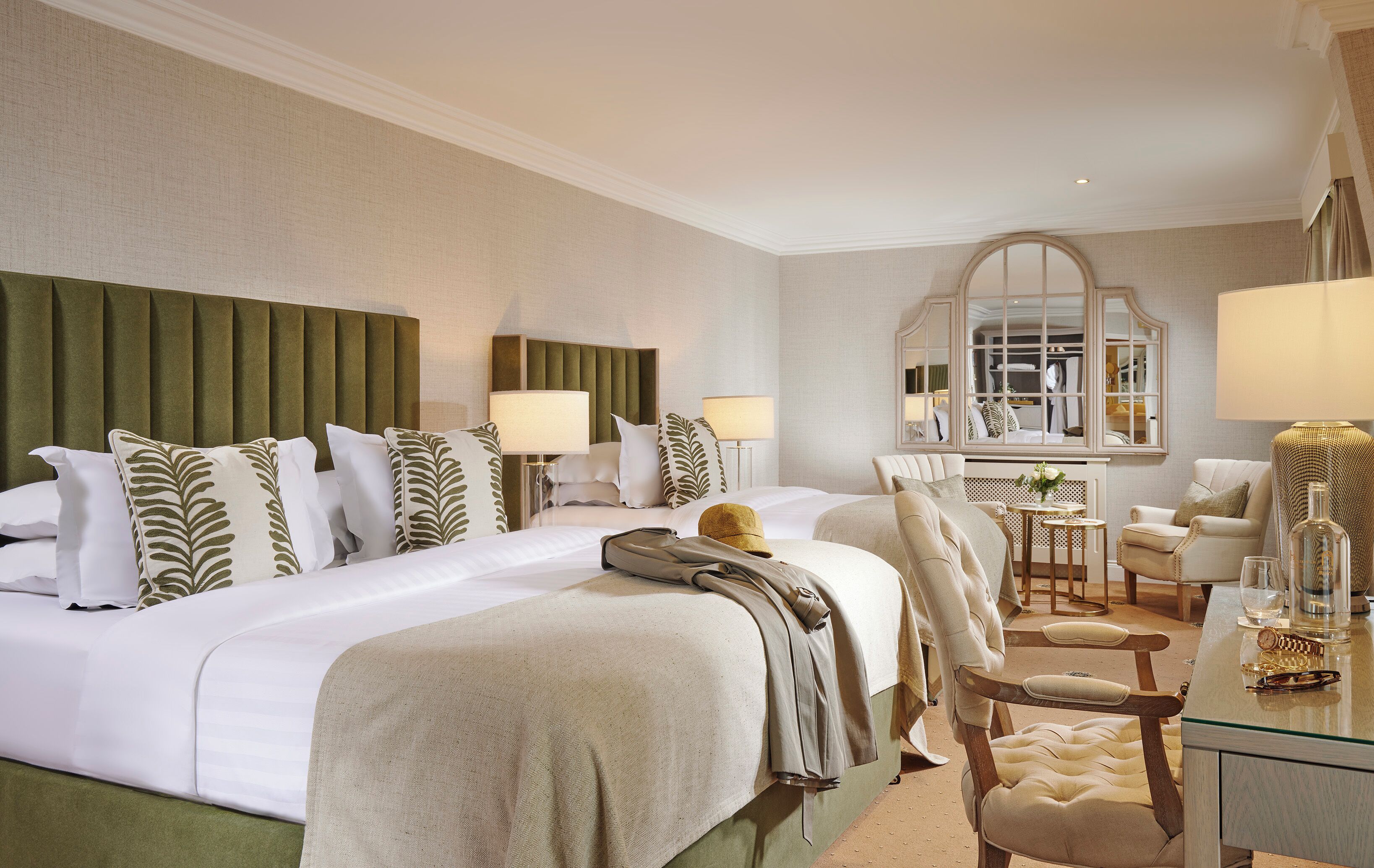 Literie de qualité supérieure, coffres-forts dans les chambres