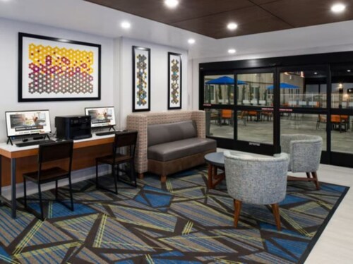 Holiday Inn Express Santa Rosa North by IHG