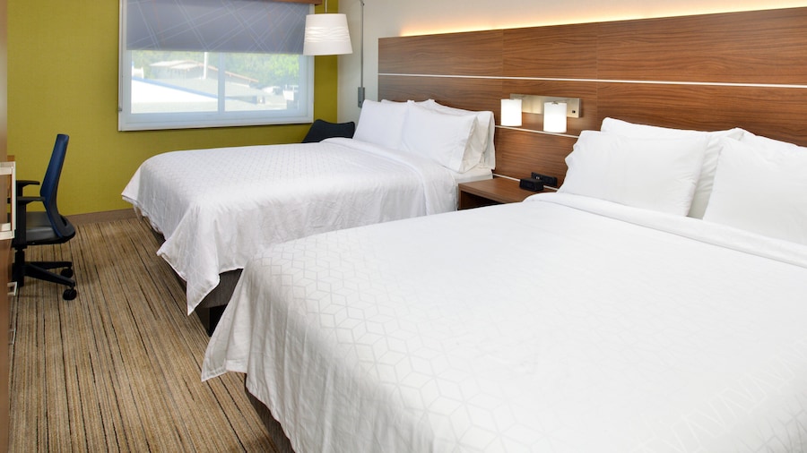 Holiday Inn Express Santa Rosa North by IHG
