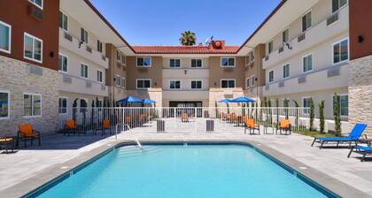 Holiday Inn Express Santa Rosa North by IHG