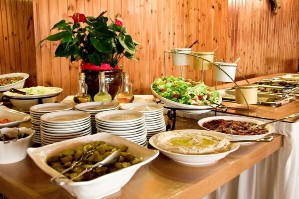 Daily buffet breakfast (ILS 60 per person)