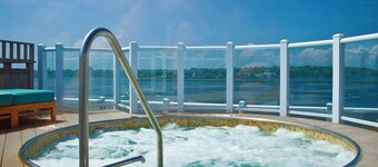 Newport Beach Hotel & Suites