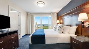 Suites Building Two Bedroom Suite | Premium bedding, down duvets, pillow-top beds, in-room safe - Newport Beach Hotel & Suites (Middletown)