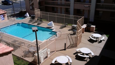 Motel 6 Barstow, CA – I15 and Lenwood Road