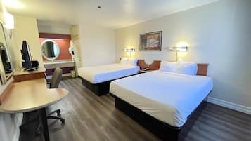 Skrivebord, blendingsgardiner, wi-fi (inkludert) og sengetøy