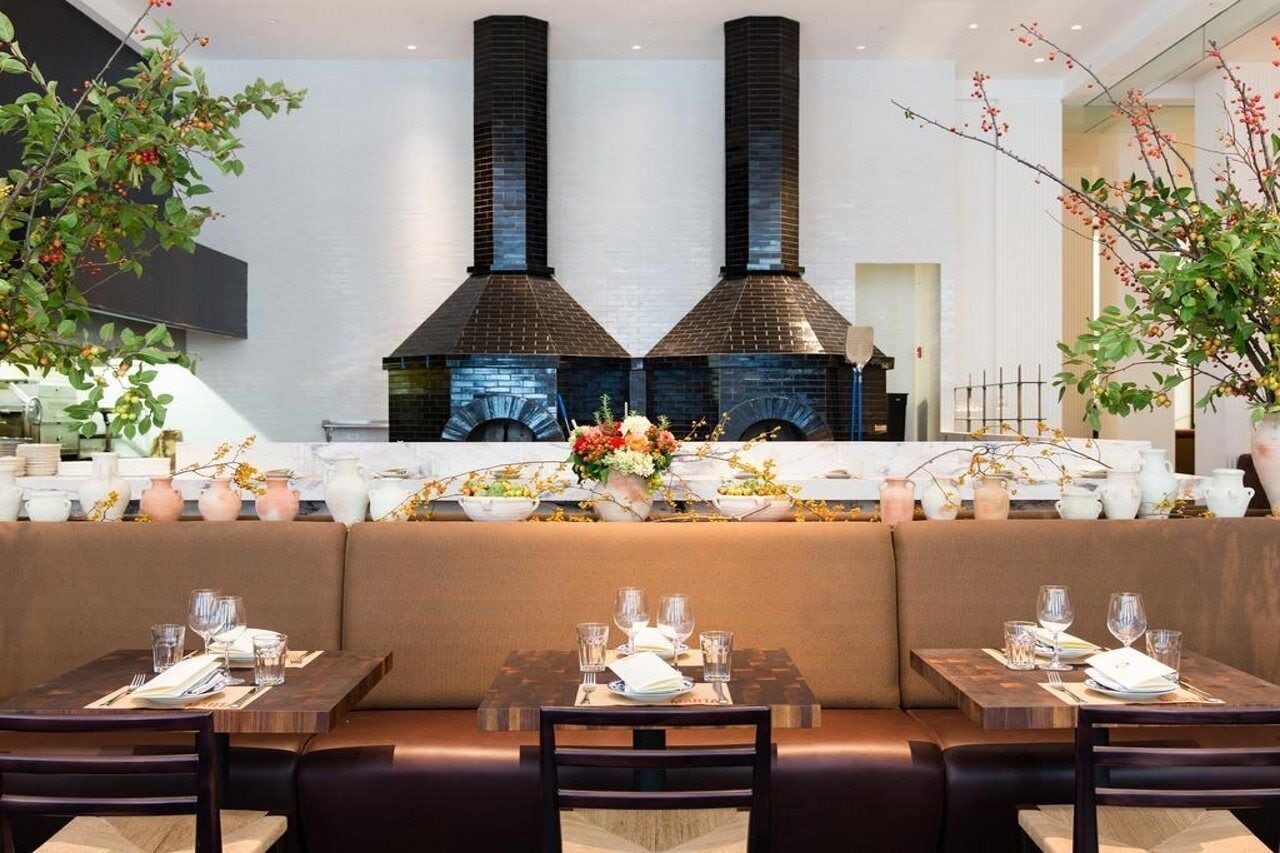 2 restaurantes, se sirven comidas, cenas, brunch y cocina italiana