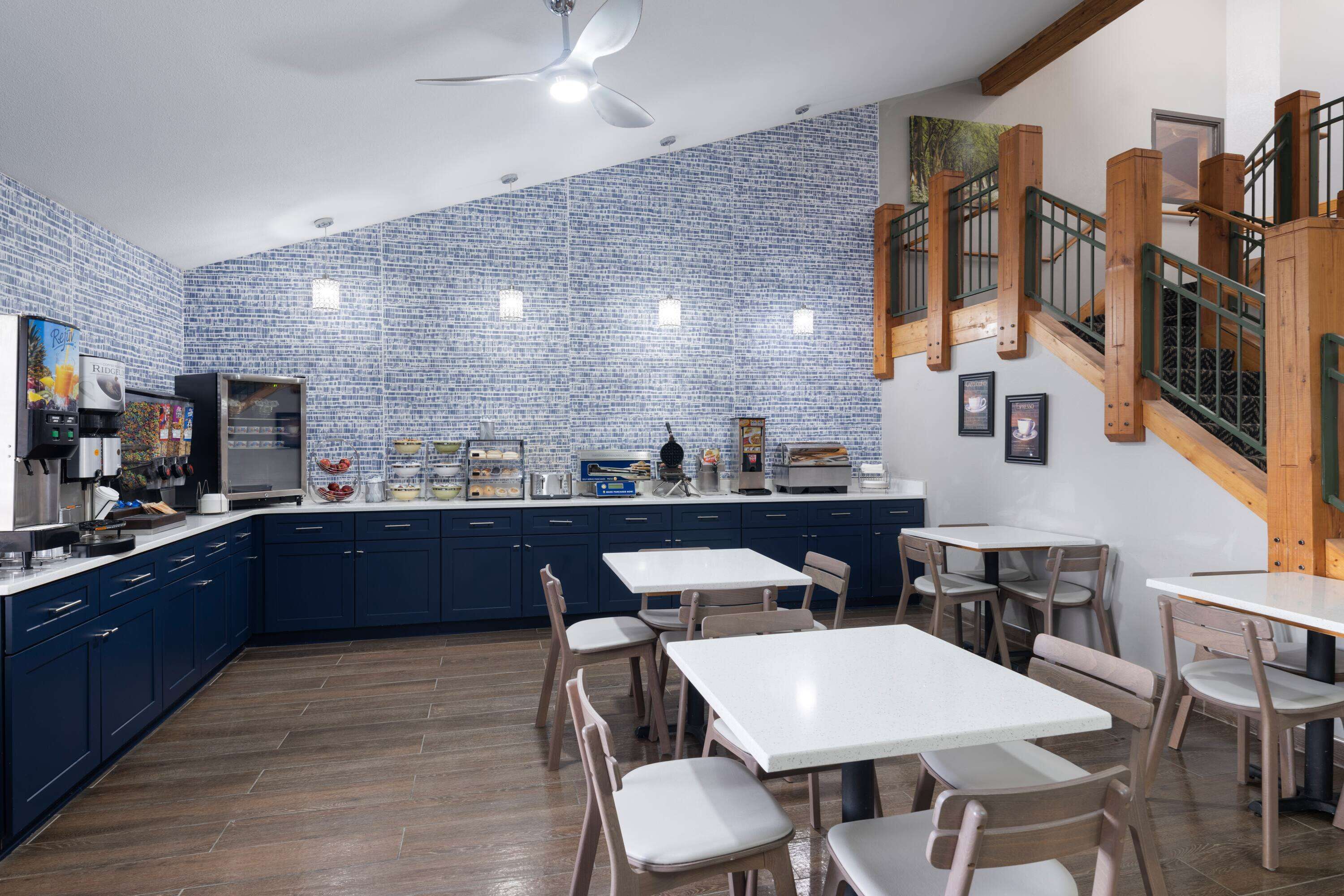 Free daily continental breakfast