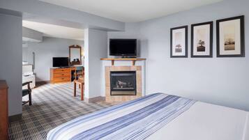 Suite Premier, 1 cama King size, para no fumadores | Escritorio, cortinas blackout y tabla de planchar con plancha