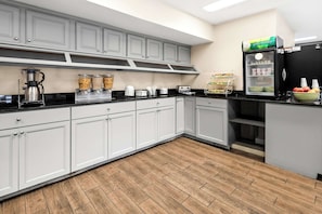 Free daily continental breakfast