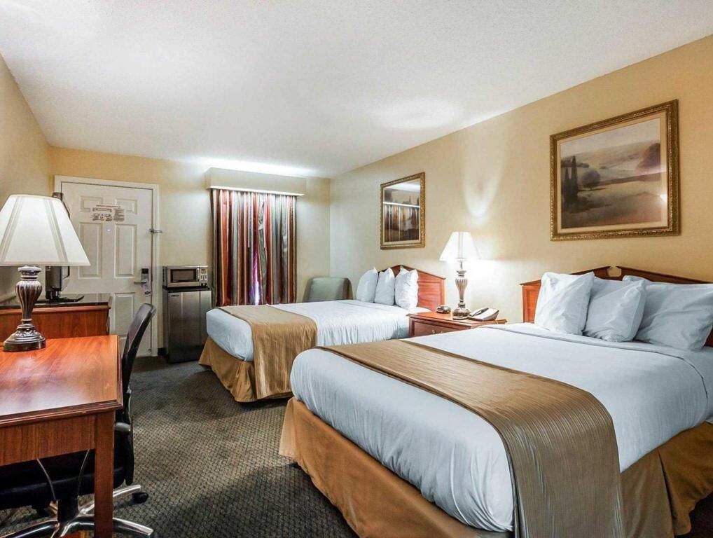 Desk, iron/ironing board, free WiFi, bed sheets