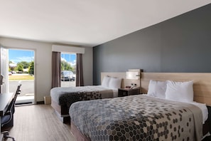 Pillow-top beds, individually decorated, individually furnished, desk - Econo Lodge Greenville near University (Greenville)