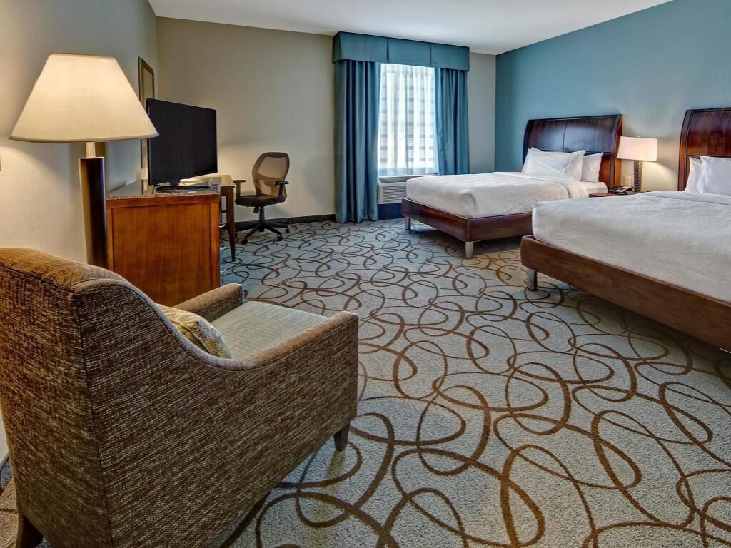 Skrivebord, skrivebord for bærbar PC og blendingsgardiner