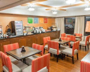 Free buffet breakfast - Comfort Inn Hammond (Hammond)