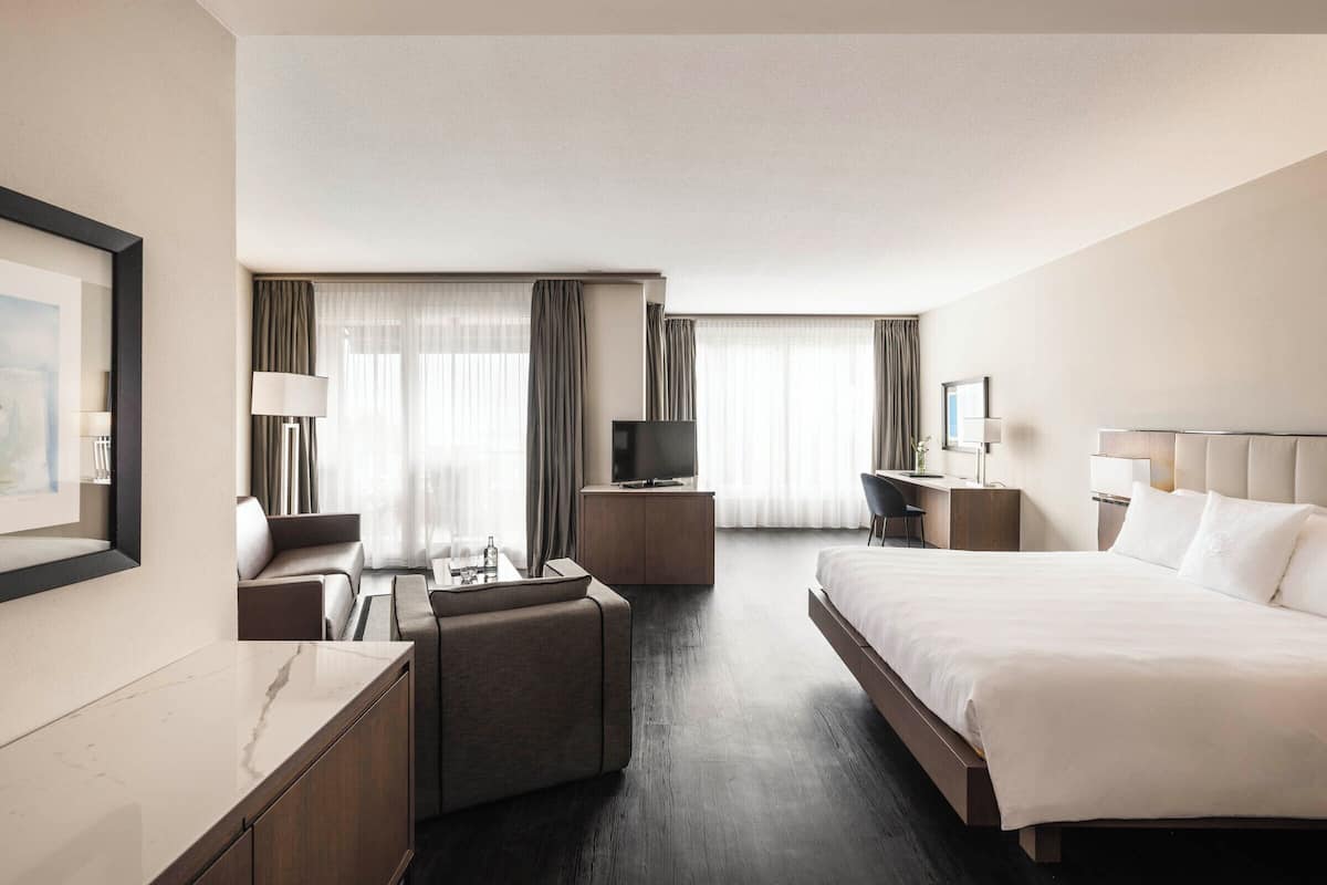 junior suite, balcony (lake & mountain view) | 1 bedroom, premium bedding, down duvets, minibar