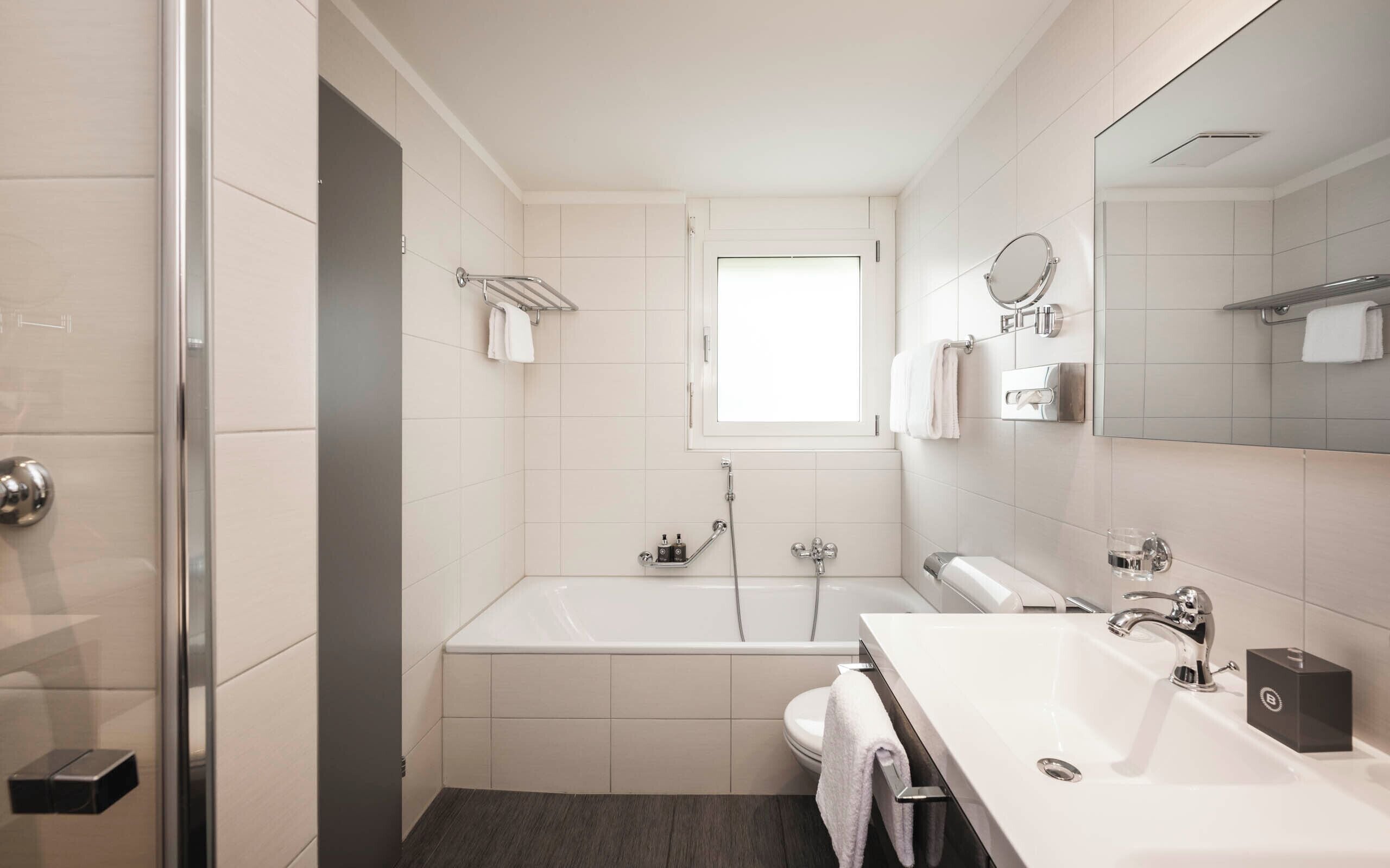 suite, balcony (lake & mountain view) | 1 bedroom, premium bedding, down duvets, minibar