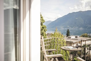 Superior-Zimmer, Balkon (Chic, Lake & Mountain View)
