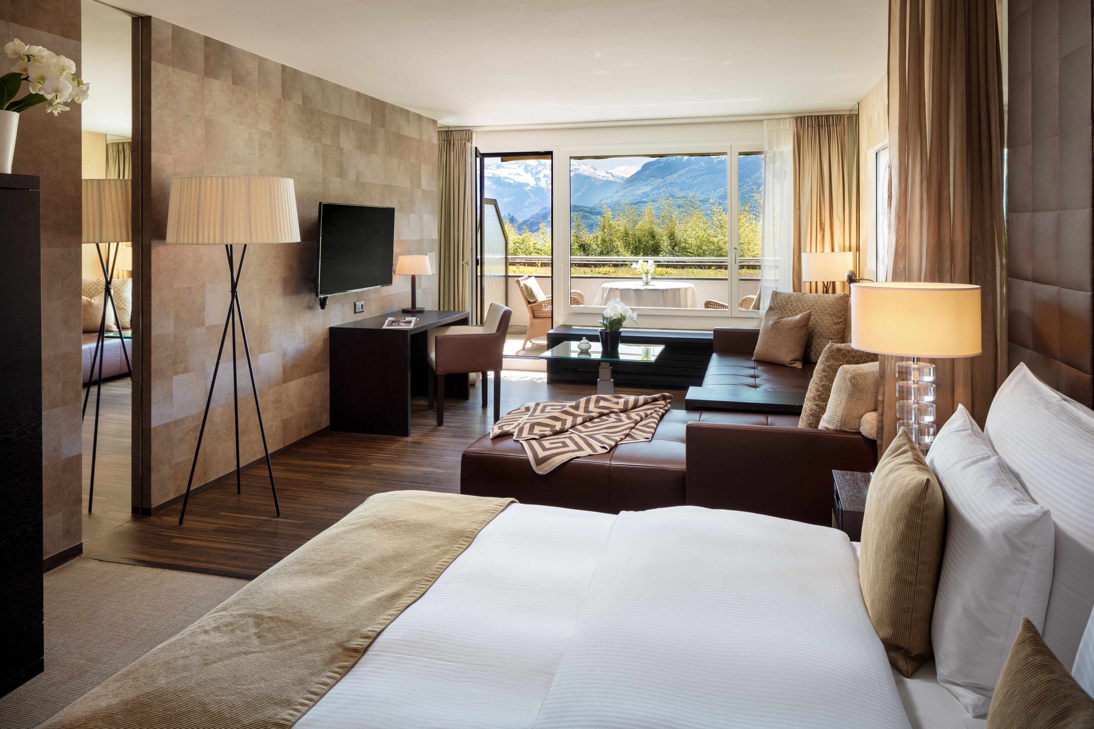 junior studio, non smoking, mountain view | 1 bedroom, egyptian cotton sheets, premium bedding, down duvets