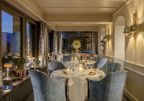 Breakfast, lunch, dinner served; international cuisine, garden views