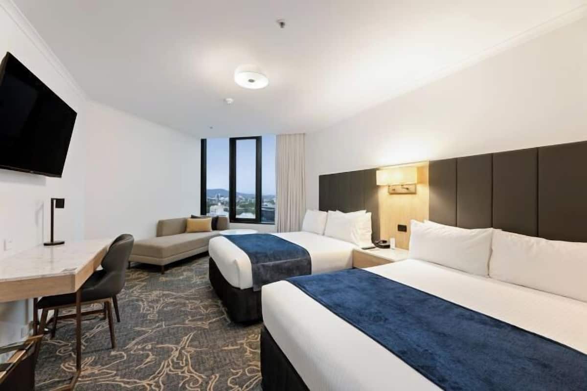 1 bedroom, in-room safe, desk, soundproofing