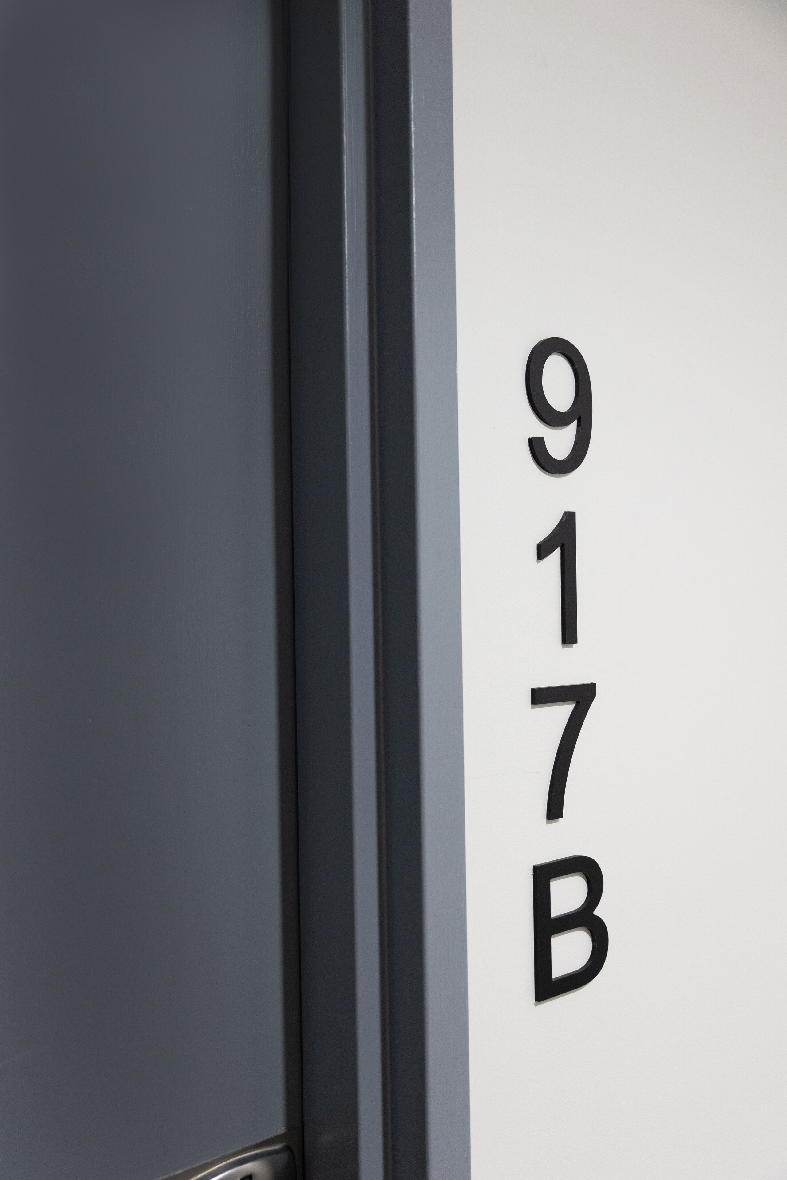 family room | 1 bedroom, in-room safe, desk, soundproofing