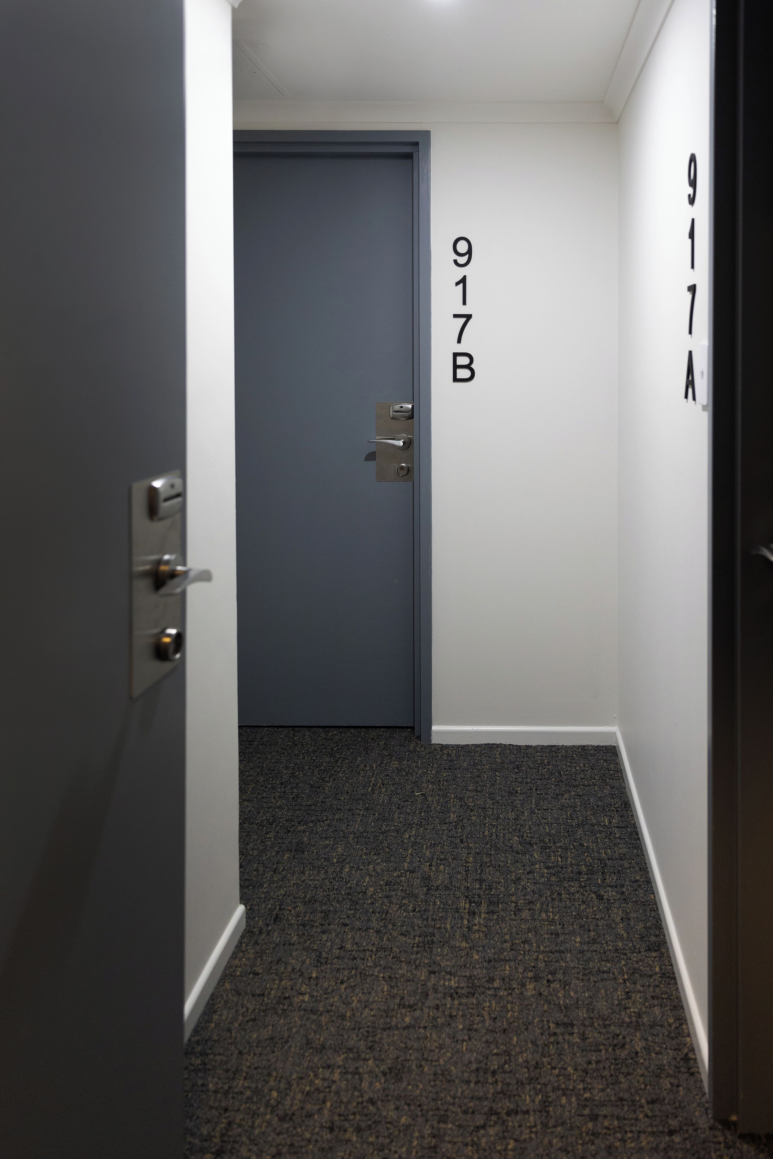 family room | 1 bedroom, in-room safe, desk, soundproofing