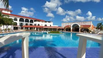 Außenpool, Cabañas (gegen Gebühr), Sonnenschirme