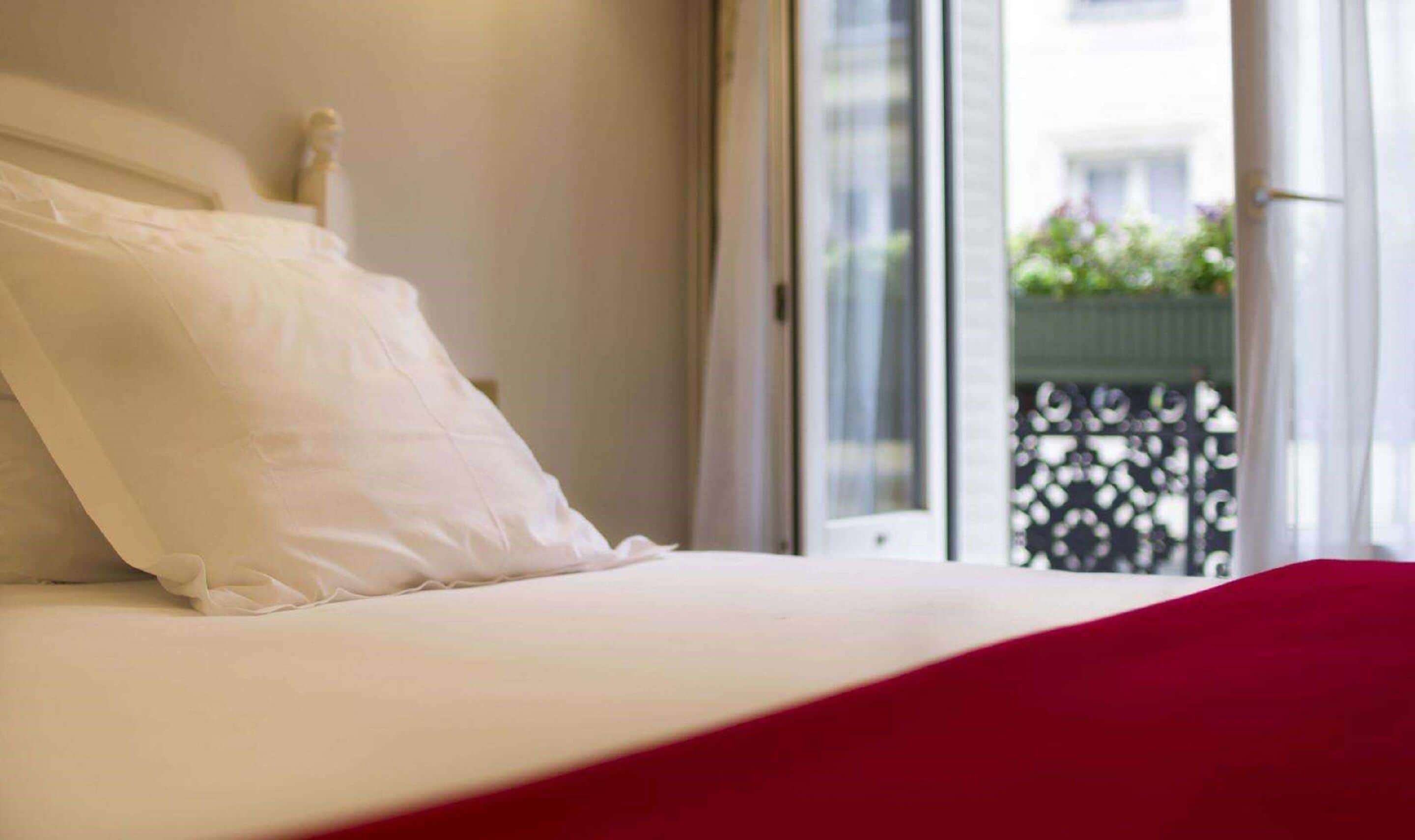 Premium bedding, in-room safe, desk, soundproofing