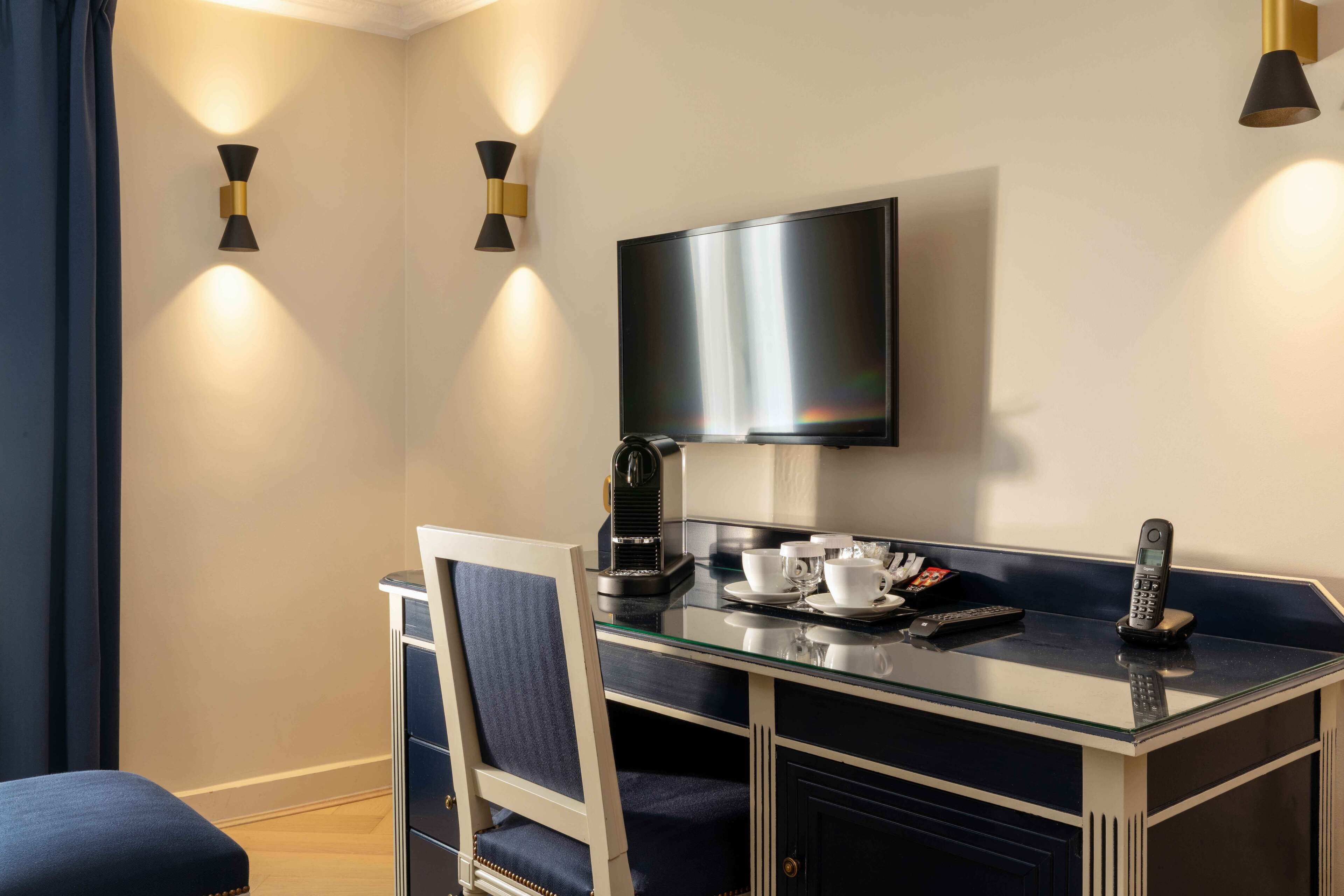 Photo - Queen Mary Opera