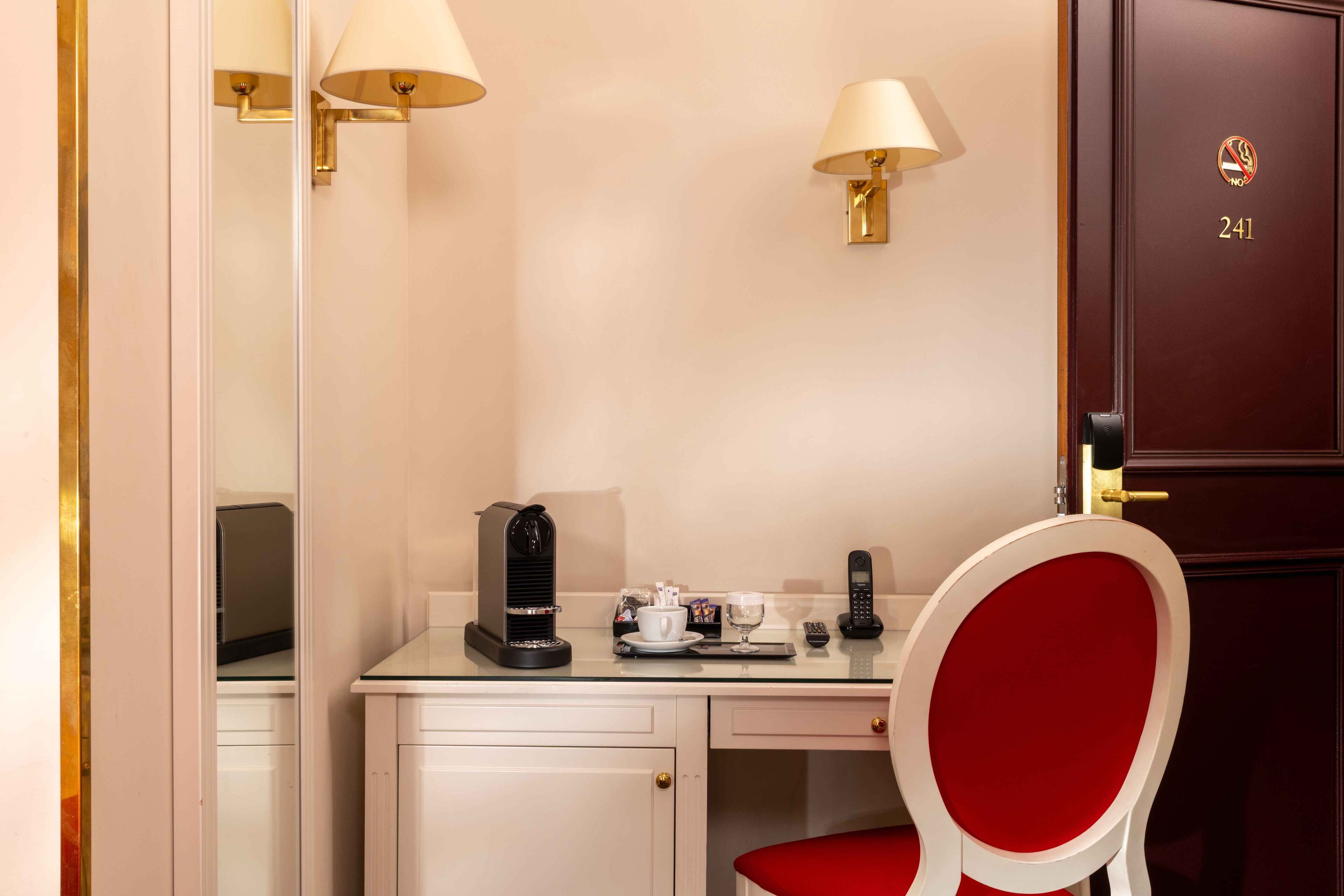 Photo - Queen Mary Opera