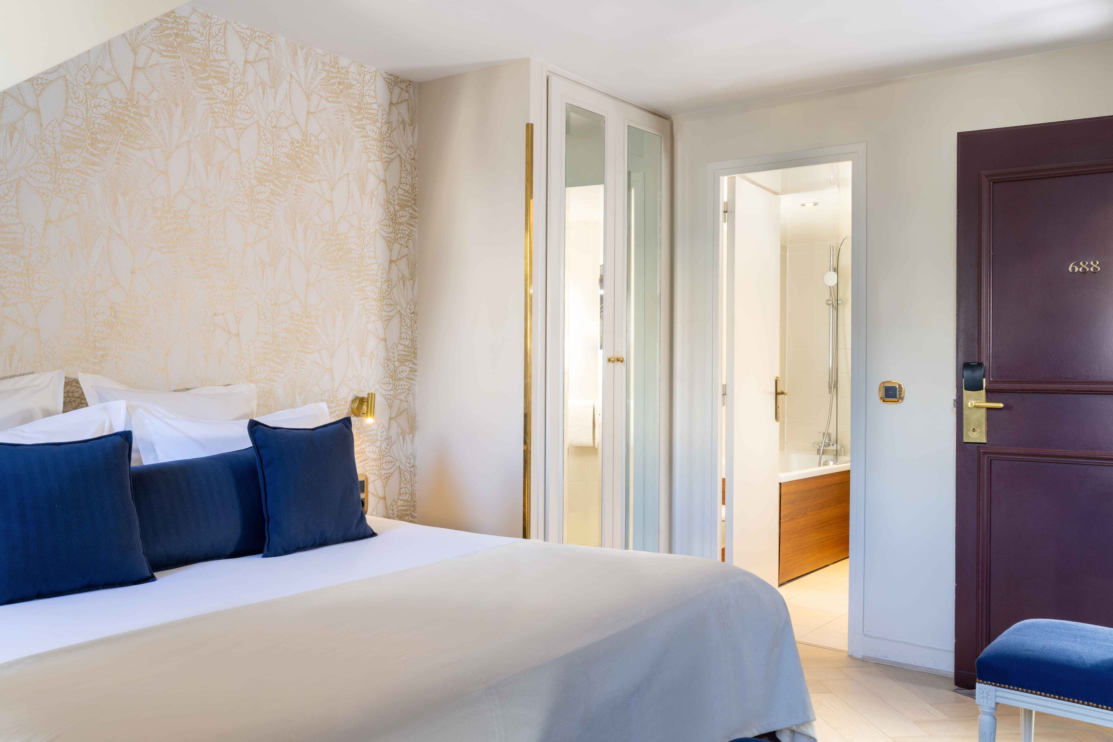 Photo - Queen Mary Opera