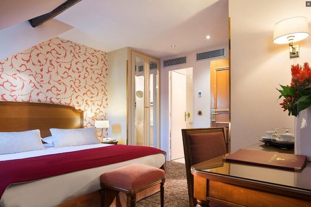 Premium bedding, in-room safe, desk, soundproofing