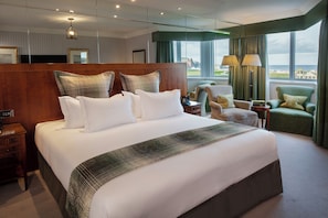 Premium bedding, minibar, in-room safe, desk