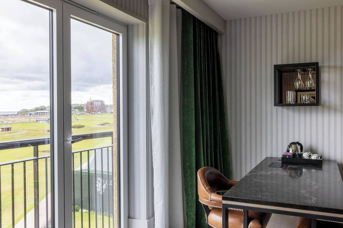 old course king room | 1 bedroom, premium bedding, minibar, in-room safe