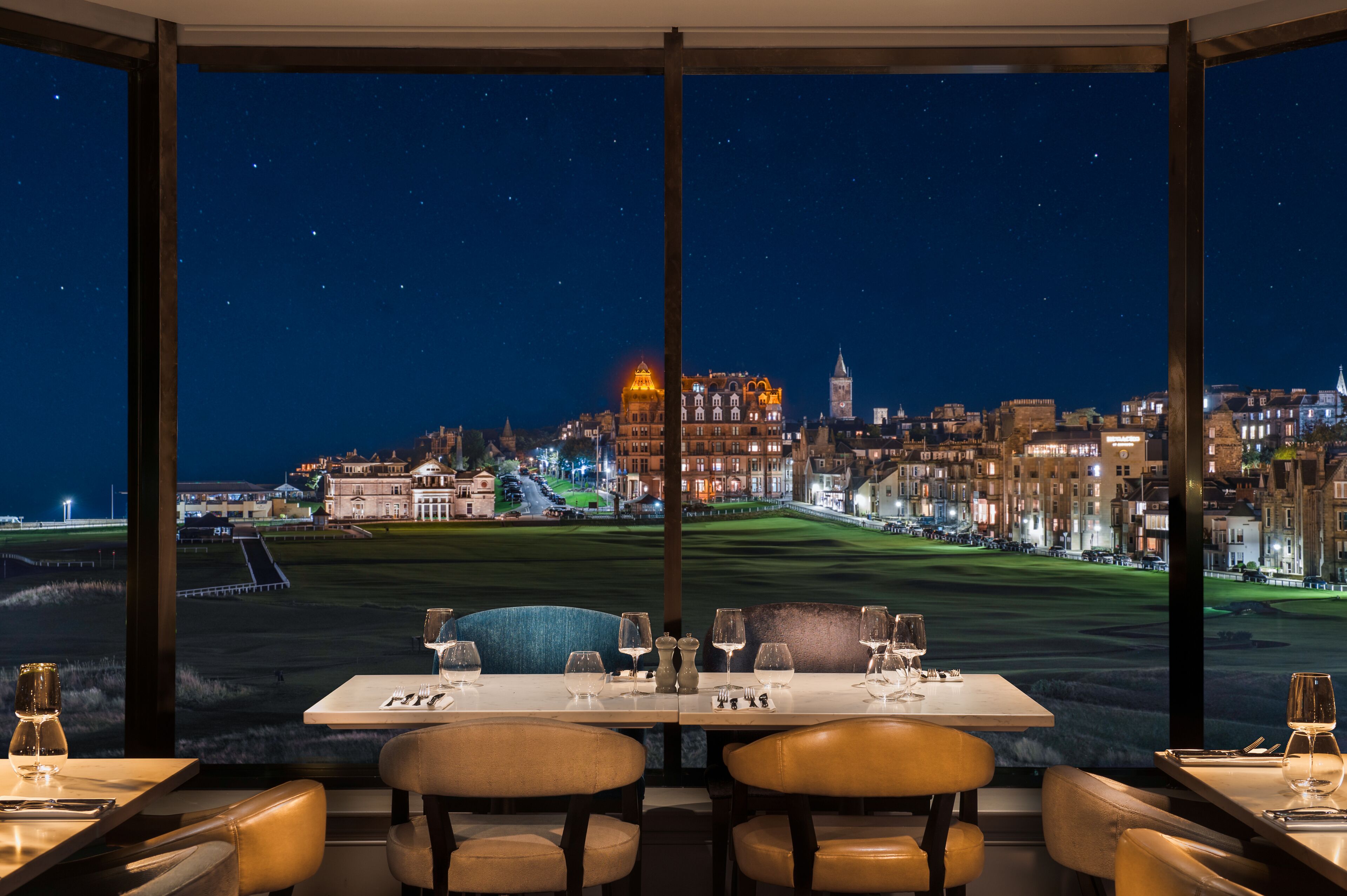 4 restaurants, lunch served