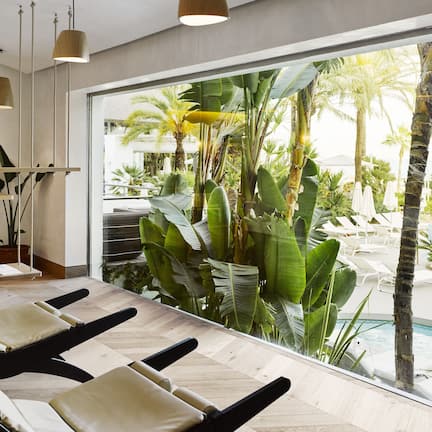 Couples treatment rooms, sauna, hot tub, steam room, Turkish bath