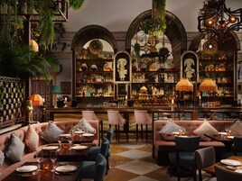 20 restaurants, lunch, dinner served; Japanese cuisine