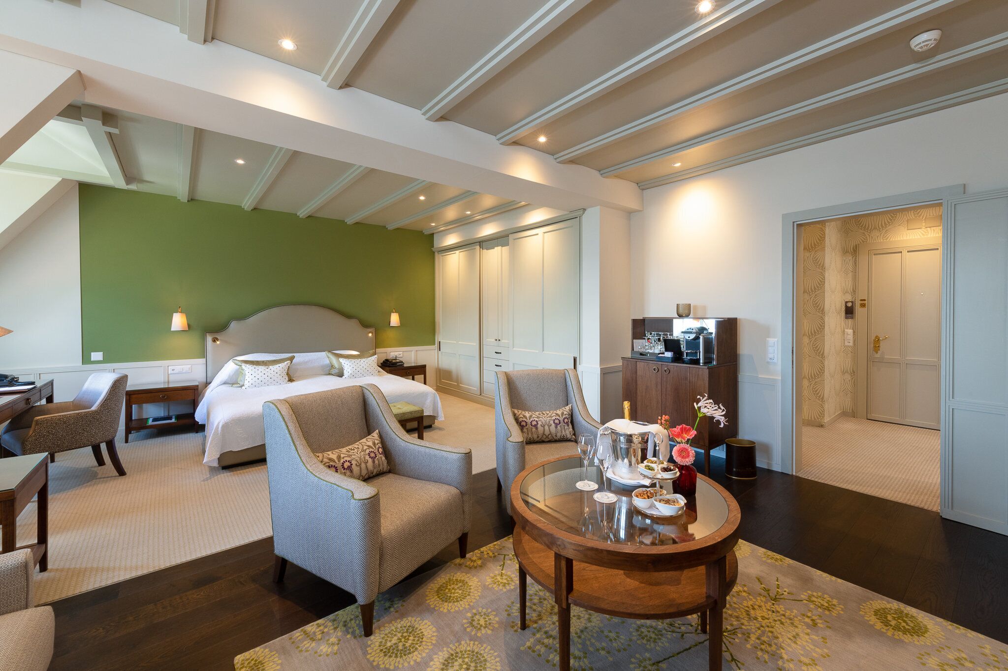 premium bedding, down duvets, minibar, in-room safe