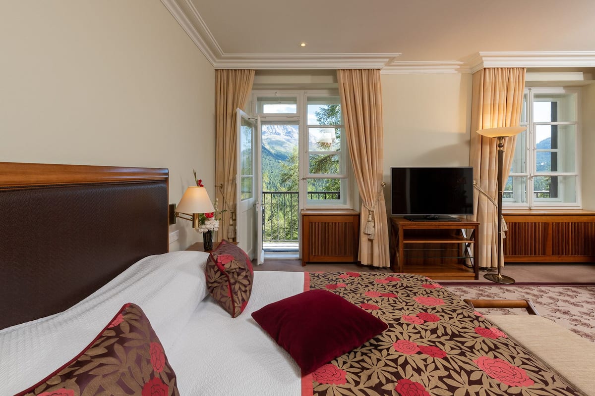 Suite Deluxe, 1 habitación, vista a la montaña | Ropa de cama de alta calidad, edredón y minibar