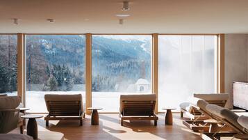 Sauna seca, banheira de hidromassagem, sauna a vapor